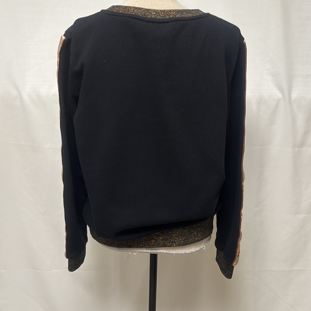 Scotch & Soda Madison Scotch Black Sweatshirt with Floral Sleeve Accents - Picture 5 of 10